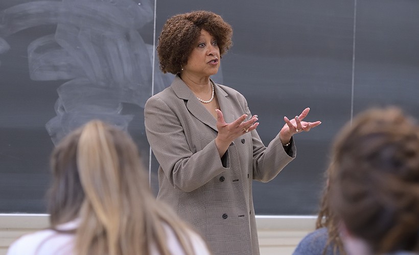CLAS alum gives a lecture as part of her Alumni in Residence Day.