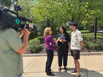 Jaisy Joseph, assistant professor of Systematic/Constructive Theology, and rising junior Amos Colocho discuss the excitement throughout campus in the hours following the annoucement of Poe Leo XIV. Jaisy Joseph, assistant professor of Systematic/Constructive Theology, and rising junior Amos Colocho discuss the excitement throughout campus in the hours following the annoucement of Poe Leo XIV.